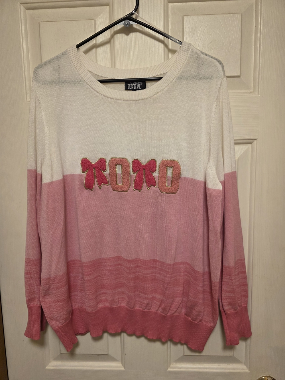 🌴 Feeling Festive Pink and White XOXO Crewneck Sweater Size XXL